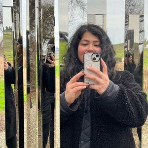 Meet your Posher, Liana